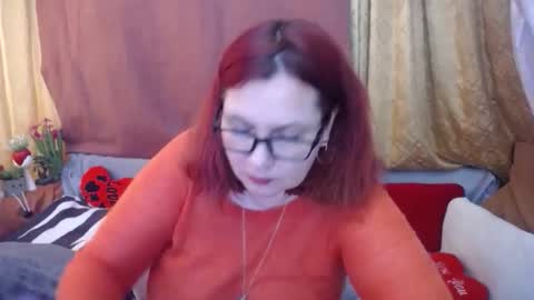 Snapshot of dyannelovee chatting on 04/16/26, 08:48 Dyanne online show from 04/16/26, 08:48