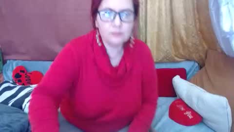 Snapshot of dyannelovee chatting on 04/21/26, 01:42 Dyanne online show from 04/21/26, 01:42