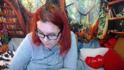 Snapshot of dyannelovee chatting on 05/29/26, 02:48 Dyanne online show from 05/29/26, 02:48
