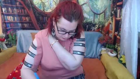 Snapshot of dyannelovee chatting on 06/16/26, 11:57 Dyanne online show from 06/16/26, 11:57