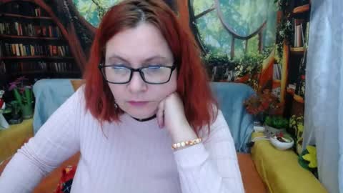 Snapshot of dyannelovee chatting on 06/17/26, 12:57 Dyanne online show from 06/17/26, 12:57