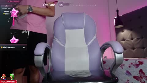 dyla_n18_ online show from 01/11/25, 12:01