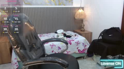 dyla_n18_ online show from 10/03/25, 09:45