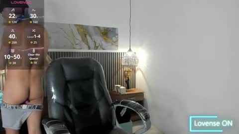 dyla_n18_ online show from 05/07/26, 08:47