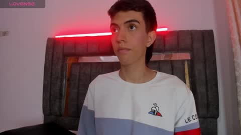 Snapshot of dylan_2005 chatting on 11/08/25, 11:32 Dylan online show from 11/08/25, 11:32