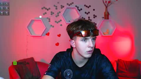 dylan_bold online show from 10/15/25, 07:25