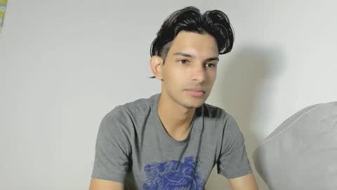 Snapshot of dylan_hoot chatting on 09/17/25, 06:09 Dylan online show from 09/17/25, 06:09