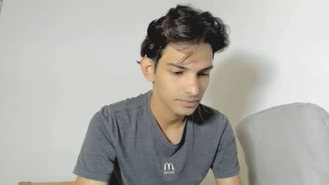 Snapshot of dylan_hoot chatting on 10/15/25, 07:14 Dylan online show from 10/15/25, 07:14