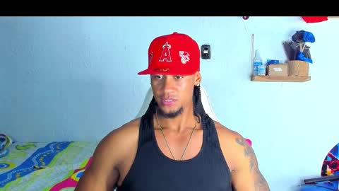 Snapshot of dylan_jake1 chatting on 01/08/26, 12:13 Dylan online show from 01/08/26, 12:13