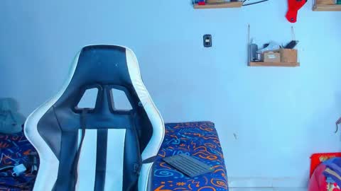 Snapshot of dylan_jake1 chatting on 02/22/26, 01:07 Dylan online show from 02/22/26, 01:07