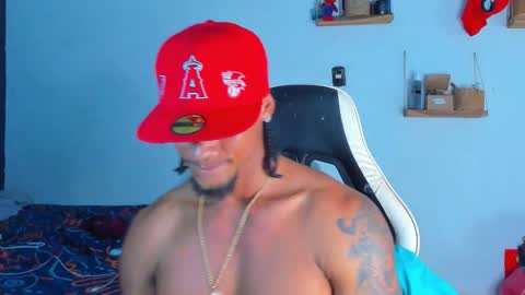 Snapshot of dylan_jake1 chatting on 03/08/26, 03:21 Dylan online show from 03/08/26, 03:21