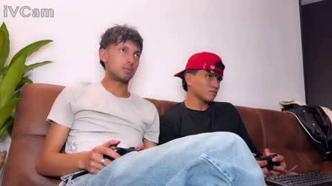 dylan_lyann online show from 05/20/26, 02:18