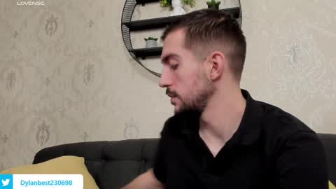 Snapshot of dylan_starxx chatting on 01/12/26, 01:22 Dylan online show from 01/12/26, 01:22