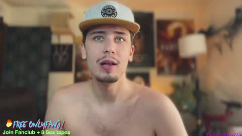 Snapshot of dylandaniel69 chatting on 02/28/25, 07:56 Dylan Daniel 7.8 online show from 02/28/25, 07:56