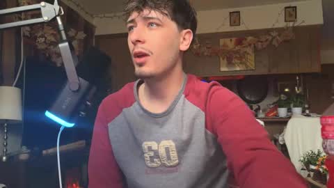 Snapshot of dylandaniel69 chatting on 12/01/25, 03:17 Dylan Daniel 7.8 online show from 12/01/25, 03:17