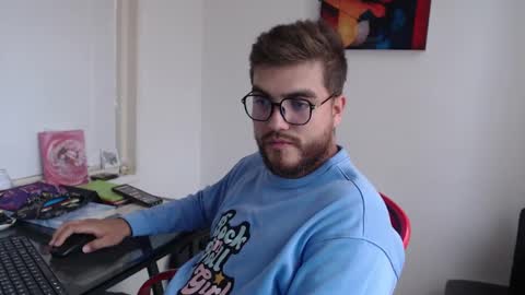 Snapshot of dylanhot10 chatting on 01/31/25, 10:10 dylanhot10 online show from 01/31/25, 10:10