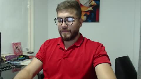 Snapshot of dylanhot10 chatting on 02/14/25, 11:53 dylanhot10 online show from 02/14/25, 11:53