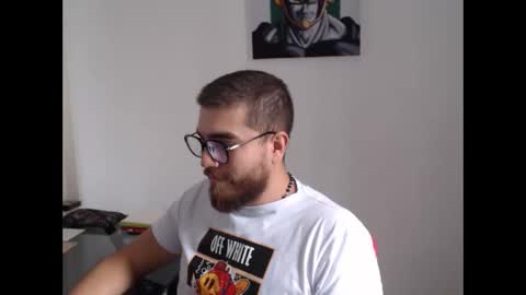 Snapshot of dylanhot10 chatting on 10/04/25, 08:18 dylanhot10 online show from 10/04/25, 08:18