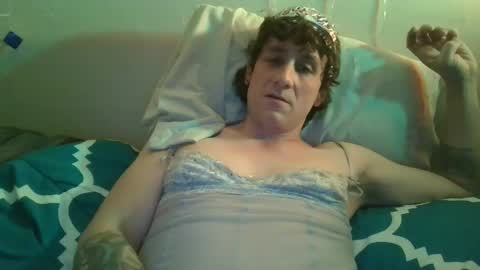 Snapshot of dylanjowelch chatting on 01/06/25, 11:42 Aurora online show from 01/06/25, 11:42