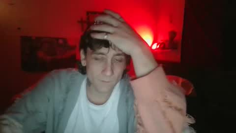 Snapshot of dylanjowelch chatting on 01/20/25, 03:37 Aurora online show from 01/20/25, 03:37