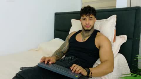 Snapshot of dylanrivera_ chatting on 03/15/26, 04:07 Dylan Rivera online show from 03/15/26, 04:07