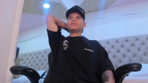 dylanroyce_ online show from 04/26/26, 01:31