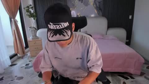 dylanroyce_ online show from 04/27/26, 12:47