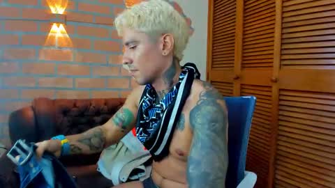 D Y L A N online show from 09/09/25, 11:15