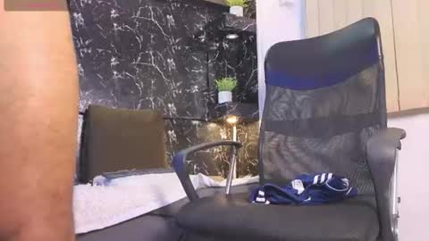 D Y L A N online show from 06/18/26, 09:14