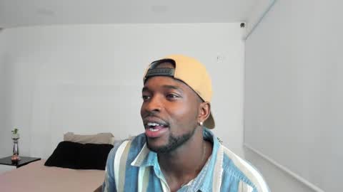 Snapshot of dylantaylor_1 chatting on 03/04/25, 03:33 Dylan Taylor online show from 03/04/25, 03:33