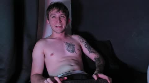 Snapshot of dylanwhite23 chatting on 11/27/25, 06:04 ---DYLAN--- online show from 11/27/25, 06:04