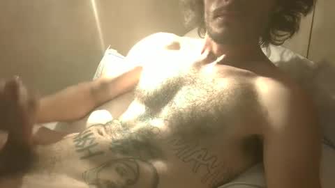 Snapshot of dylp400 chatting on 12/19/24, 09:07 dylp400 online show from 12/19/24, 09:07