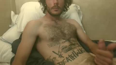 Snapshot of dylp400 chatting on 12/22/24, 06:28 dylp400 online show from 12/22/24, 06:28