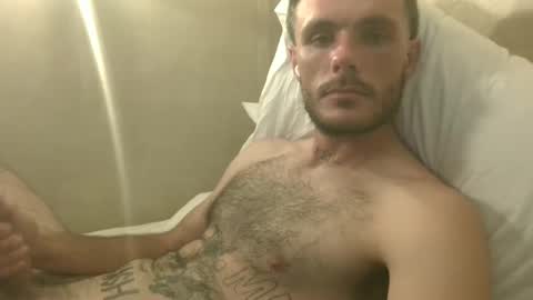 Snapshot of dylp400 chatting on 12/25/24, 06:31 dylp400 online show from 12/25/24, 06:31