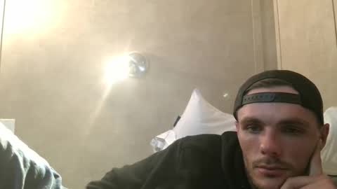 Snapshot of dylp400 chatting on 01/03/25, 04:48 dylp400 online show from 01/03/25, 04:48