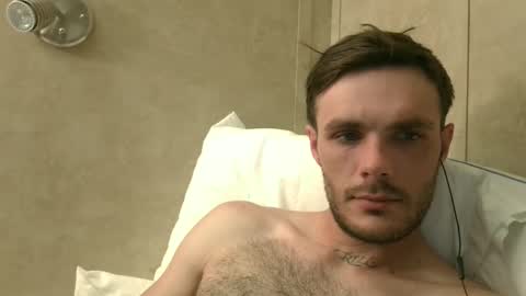 Snapshot of dylp400 chatting on 01/07/25, 10:01 dylp400 online show from 01/07/25, 10:01