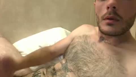 Snapshot of dylp400 chatting on 01/10/25, 12:26 dylp400 online show from 01/10/25, 12:26