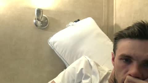 Snapshot of dylp400 chatting on 01/14/25, 02:19 dylp400 online show from 01/14/25, 02:19