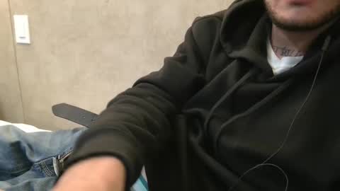 Snapshot of dylp400 chatting on 01/14/25, 10:27 dylp400 online show from 01/14/25, 10:27