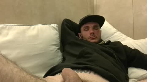 Snapshot of dylp400 chatting on 01/17/25, 03:55 dylp400 online show from 01/17/25, 03:55