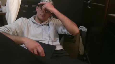 Snapshot of dylp400 chatting on 01/28/25, 08:36 dylp400 online show from 01/28/25, 08:36