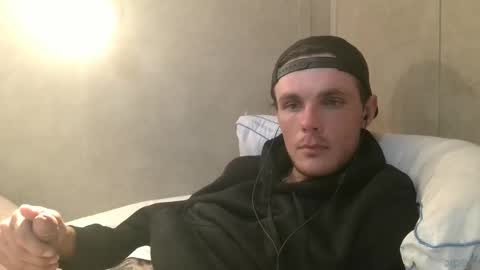 Snapshot of dylp400 chatting on 02/03/25, 10:47 dylp400 online show from 02/03/25, 10:47