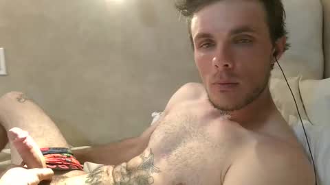 Snapshot of dylp400 chatting on 02/13/25, 06:41 dylp400 online show from 02/13/25, 06:41