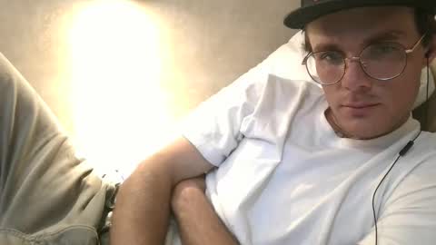 Snapshot of dylp400 chatting on 03/02/25, 11:50 dylp400 online show from 03/02/25, 11:50