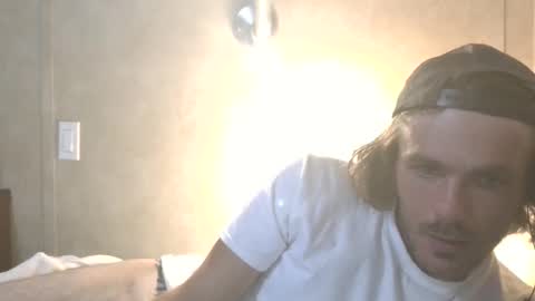 Snapshot of dylp400 chatting on 10/08/25, 01:58 dylp400 online show from 10/08/25, 01:58