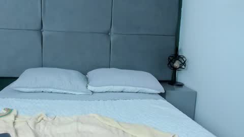 Snapshot of dymoni222 chatting on 02/20/25, 02:02 dymoni222 online show from 02/20/25, 02:02