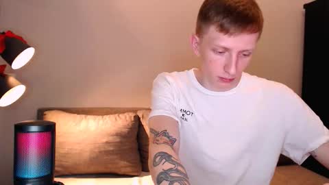 Snapshot of dyrinda chatting on 11/04/25, 09:03 Julia and Dima online show from 11/04/25, 09:03