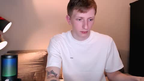 Snapshot of dyrinda chatting on 12/01/25, 09:20 Julia and Dima online show from 12/01/25, 09:20