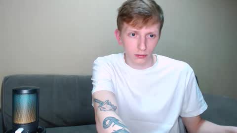 Snapshot of dyrinda chatting on 02/22/26, 10:30 Julia and Dima online show from 02/22/26, 10:30