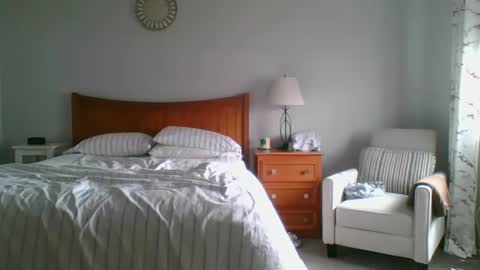 Snapshot of e3smith chatting on 03/08/25, 03:24 e3smith online show from 03/08/25, 03:24